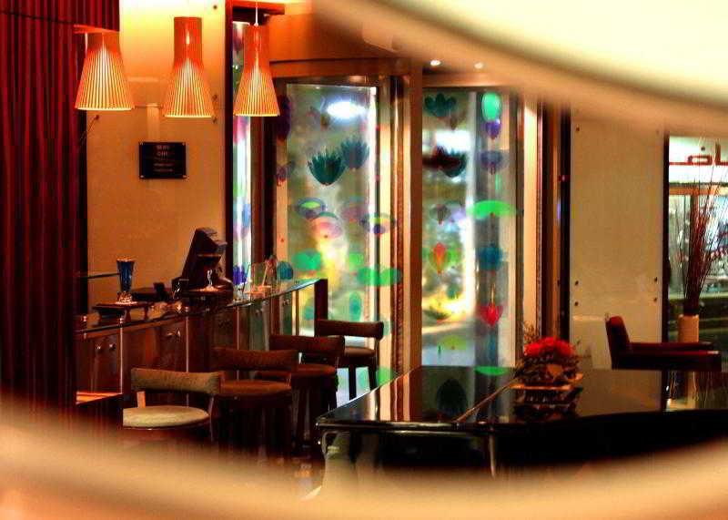 Le Royal Tower Hotell Kuwait City Restaurant bilde