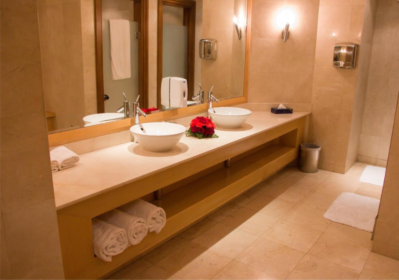 Le Royal Tower Hotell Kuwait City Eksteriør bilde