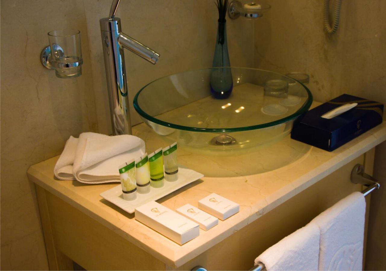 Le Royal Tower Hotell Kuwait City Eksteriør bilde